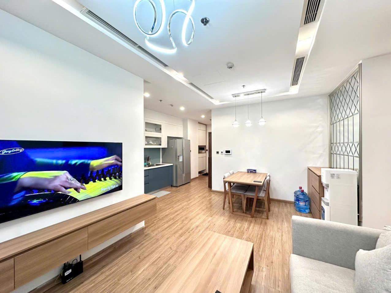 Luxury Apartment In Vinhomes Metropolis Ανόι Εξωτερικό φωτογραφία