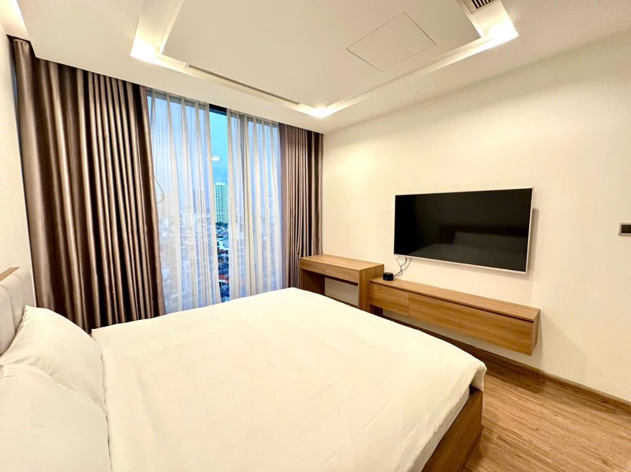 Luxury Apartment In Vinhomes Metropolis Ανόι Εξωτερικό φωτογραφία